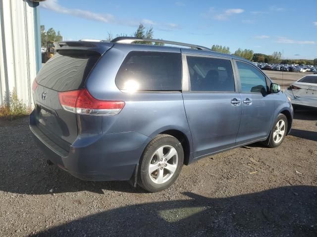 2013 Toyota Sienna LE