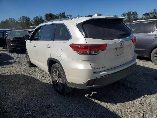 2017 Toyota Highlander SE