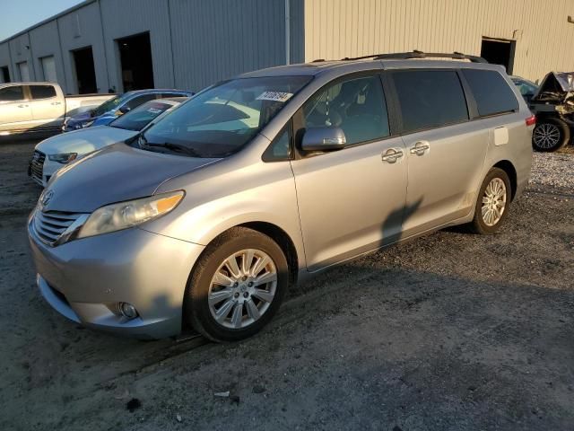 2013 Toyota Sienna XLE