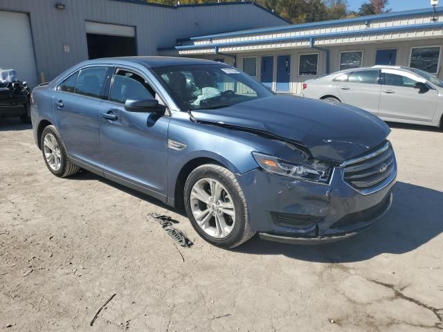 2018 Ford Taurus SEL