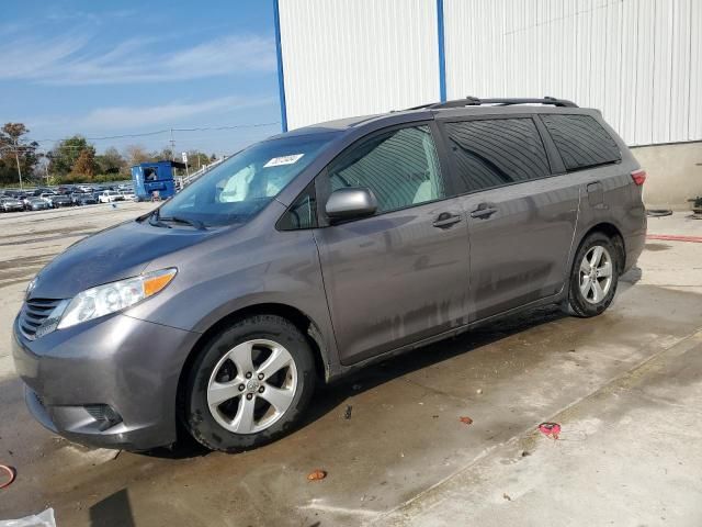 2016 Toyota Sienna LE