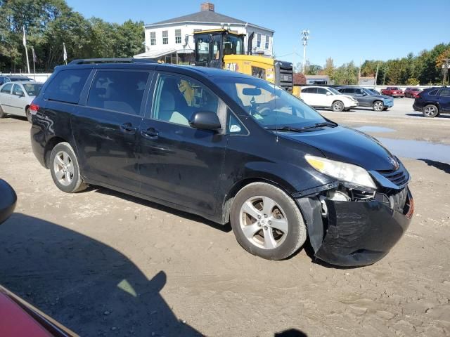 2011 Toyota Sienna LE