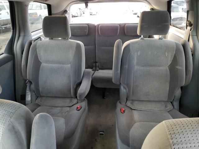 2007 Toyota Sienna CE