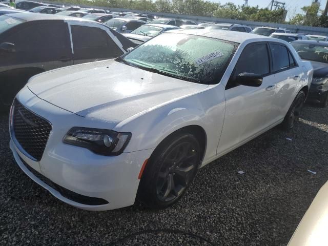 2020 Chrysler 300 Touring