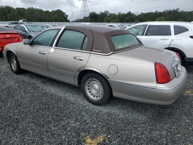 1999 Lincoln Town Car Executive