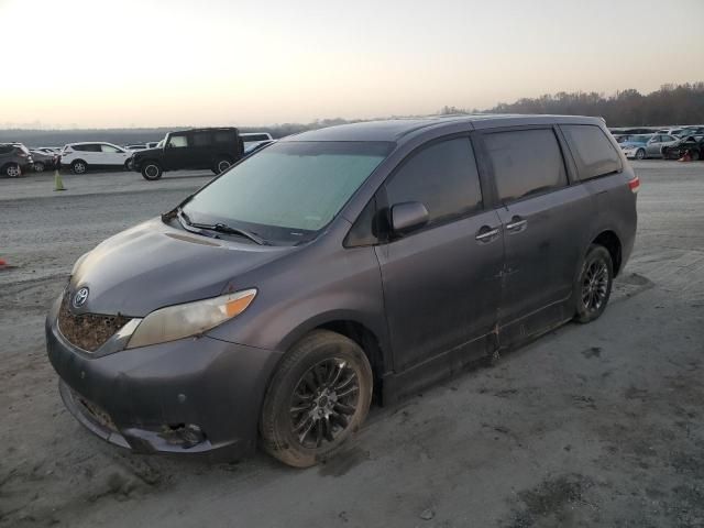 2011 Toyota Sienna XLE