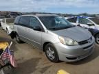 2004 Toyota Sienna CE