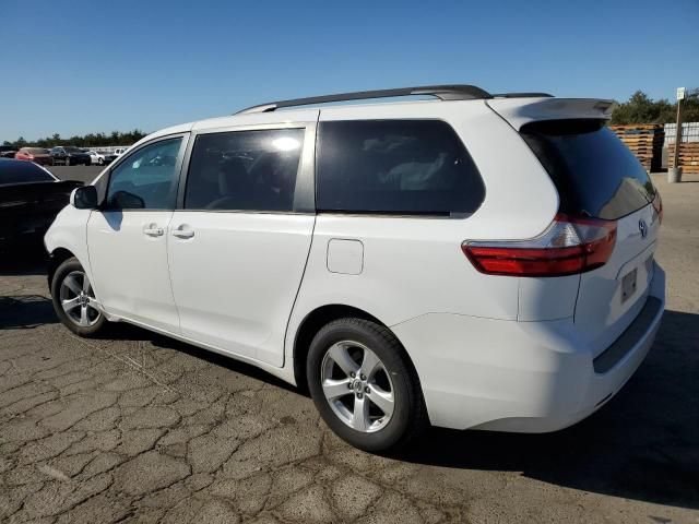 2015 Toyota Sienna LE