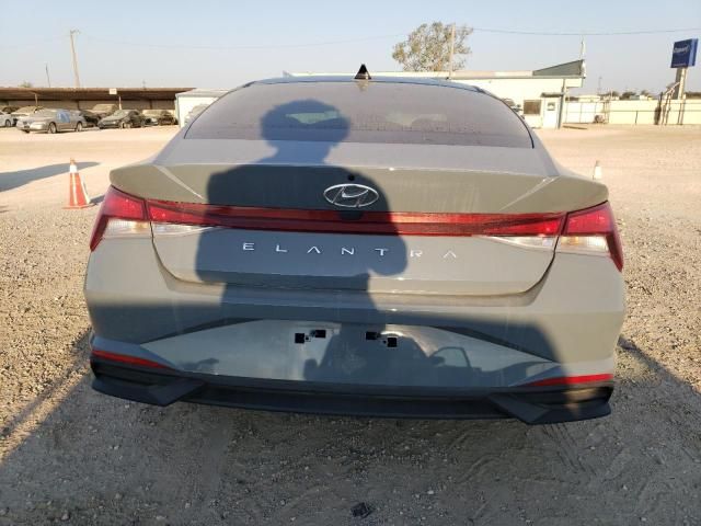 2023 Hyundai Elantra SE