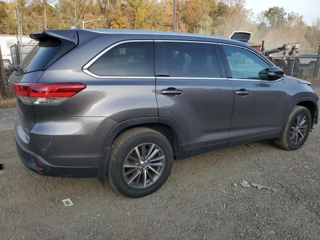 2019 Toyota Highlander SE