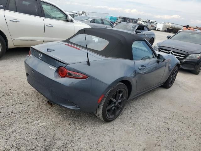 2022 Mazda MX-5 Miata Club