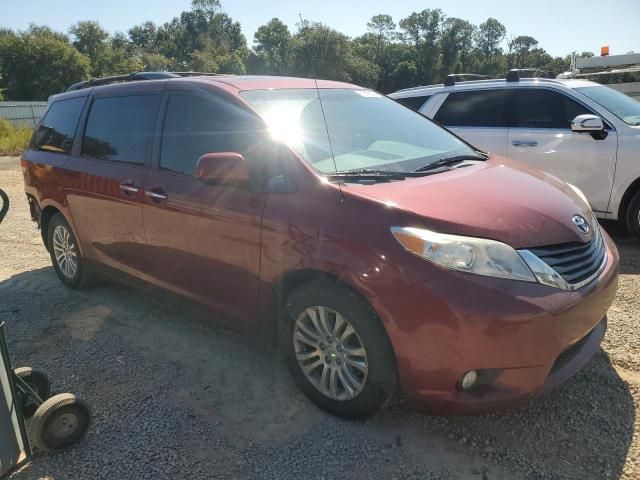 2014 Toyota Sienna XLE