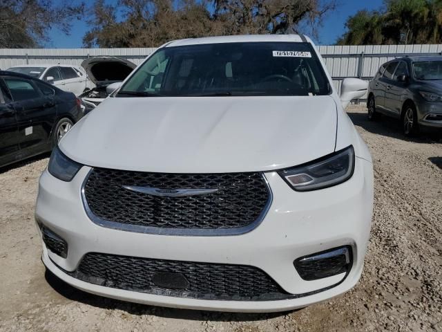 2022 Chrysler Pacifica Hybrid Touring L