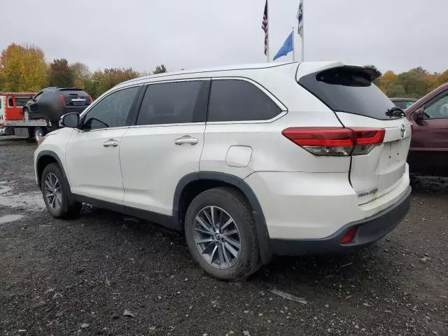 2019 Toyota Highlander SE