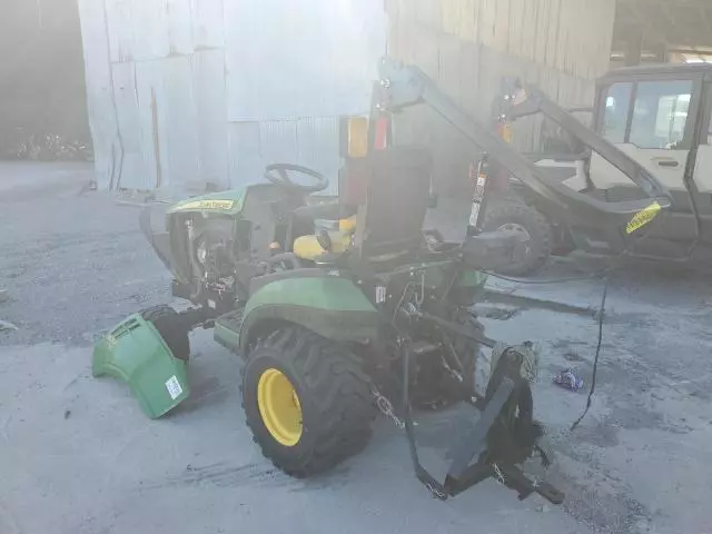 2023 John Deere 1025R