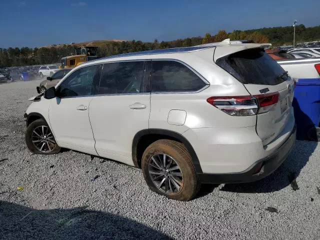 2017 Toyota Highlander SE