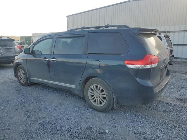 2012 Toyota Sienna XLE