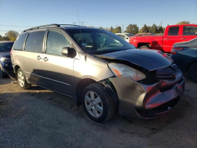 2005 Toyota Sienna CE