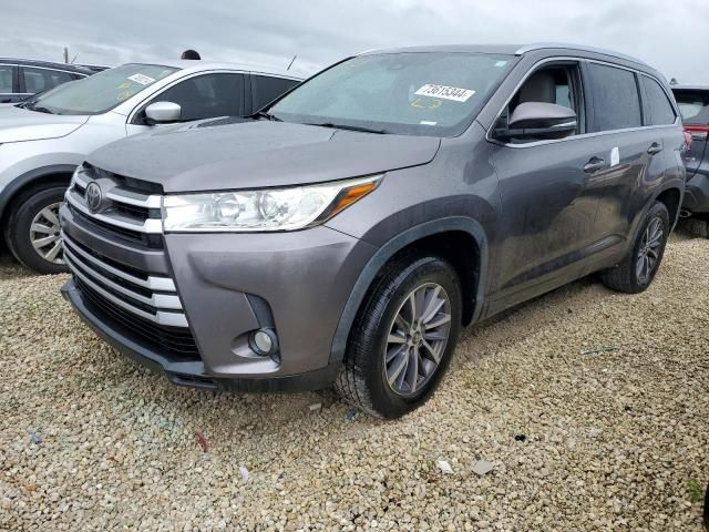 2019 Toyota Highlander SE