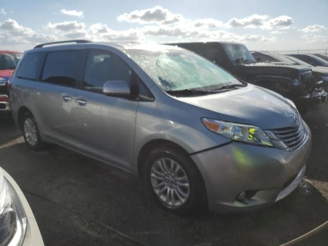 2015 Toyota Sienna XLE