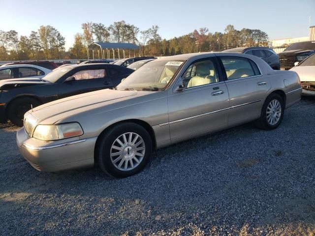 2004 Lincoln Town Car Executive