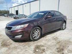 Carros salvage sin ofertas aún a la venta en subasta: 2013 KIA Optima LX