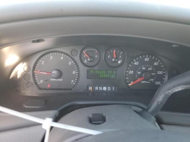 2004 Ford Taurus LX