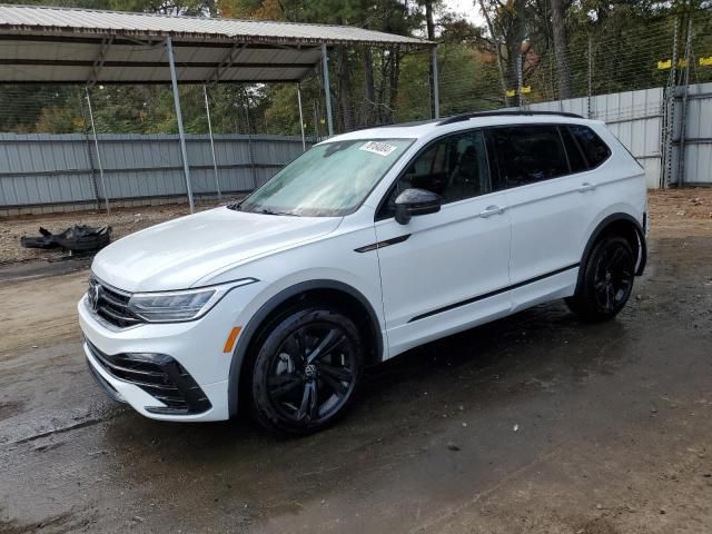 2023 Volkswagen Tiguan SE R-LINE Black