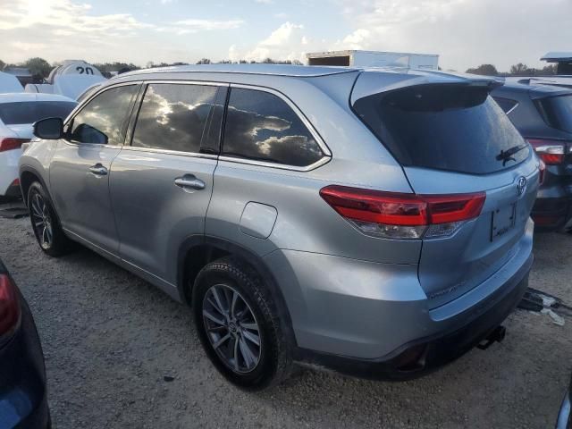 2018 Toyota Highlander SE