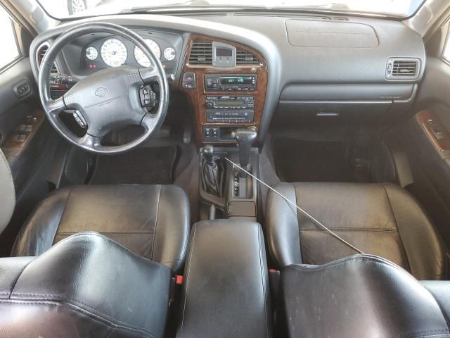 2001 Nissan Pathfinder LE