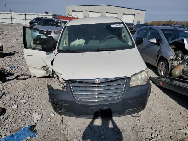 2010 Chrysler Town & Country LX