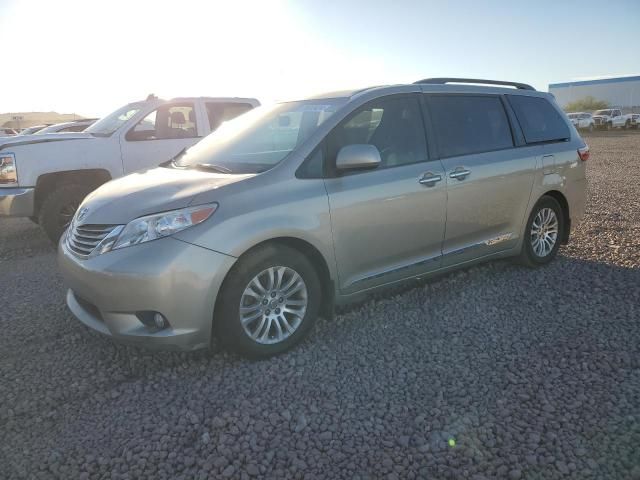 2016 Toyota Sienna XLE