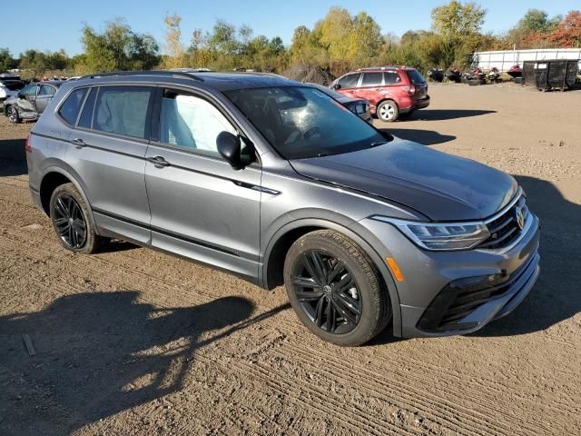 2022 Volkswagen Tiguan SE R-LINE Black