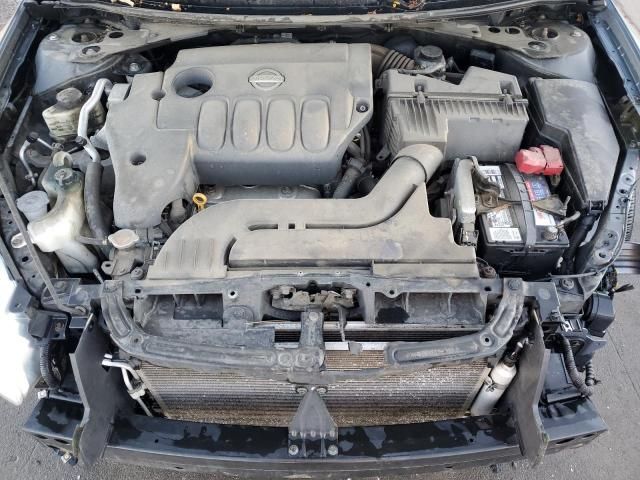 2010 Nissan Altima Base