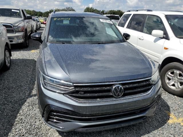 2022 Volkswagen Tiguan SE R-LINE Black