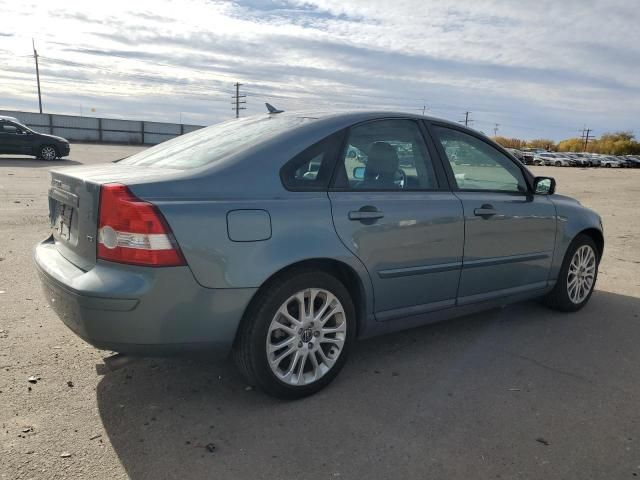 2004 Volvo S40 T5