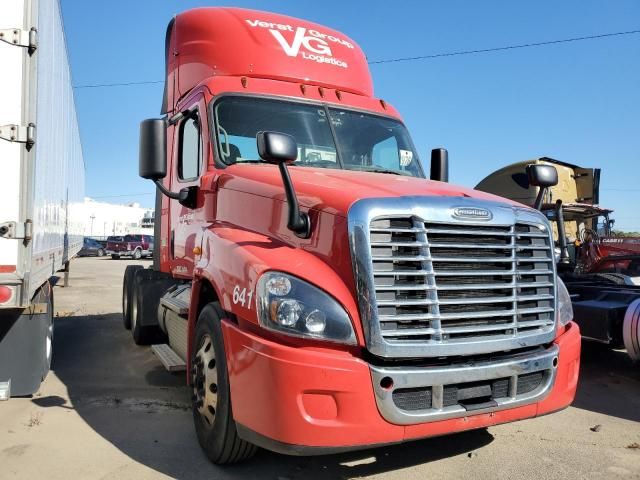 2019 Freightliner Cascadia 125