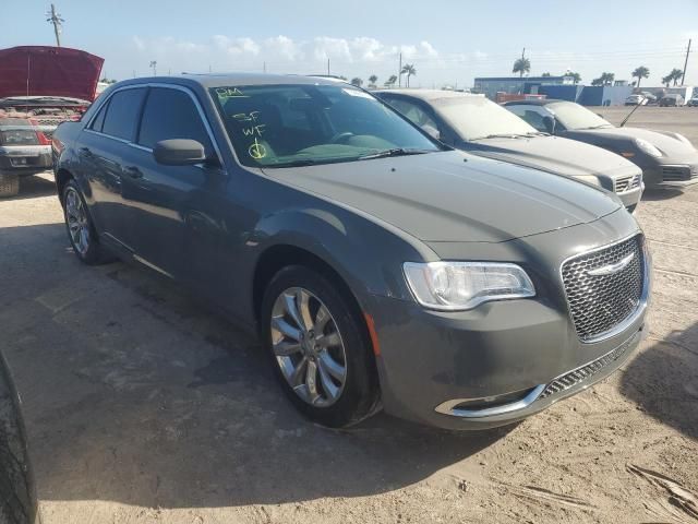 2019 Chrysler 300 Touring