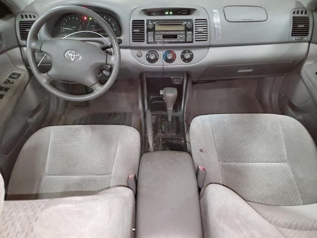 2004 Toyota Camry LE