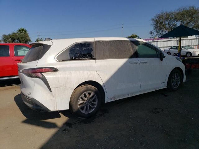 2021 Toyota Sienna LE