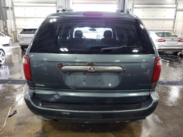 2005 Chrysler Town & Country Touring