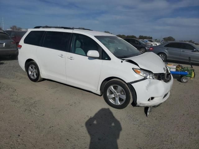 2011 Toyota Sienna LE