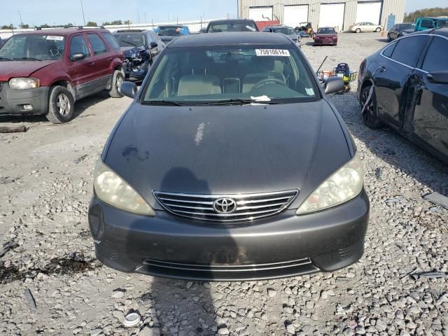 2005 Toyota Camry LE