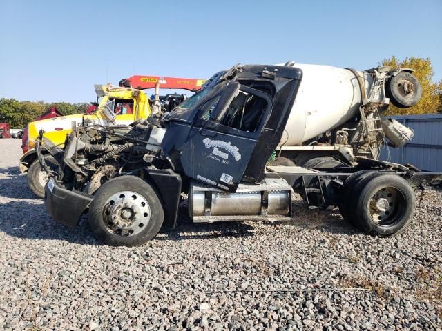 2001 Freightliner Conventional ST120