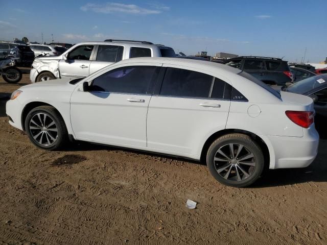 2013 Chrysler 200 Touring