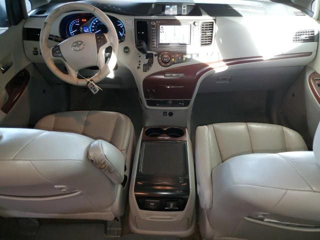 2013 Toyota Sienna XLE