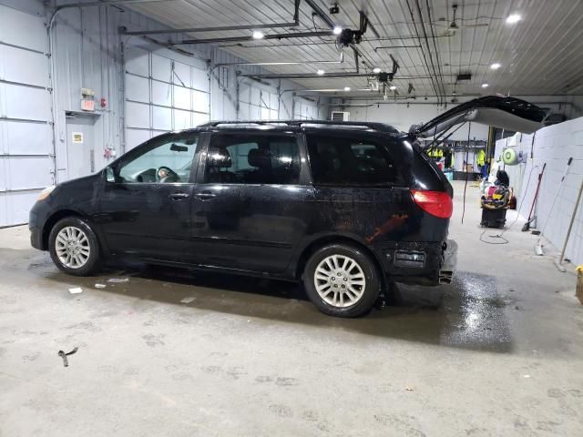 2010 Toyota Sienna XLE