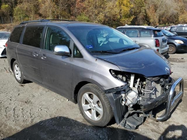 2011 Toyota Sienna LE