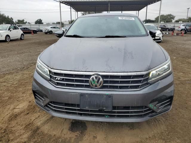 2017 Volkswagen Passat R-Line