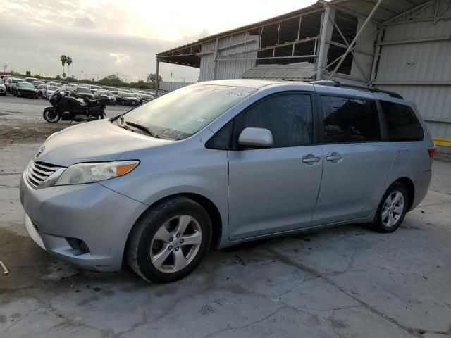 2015 Toyota Sienna LE